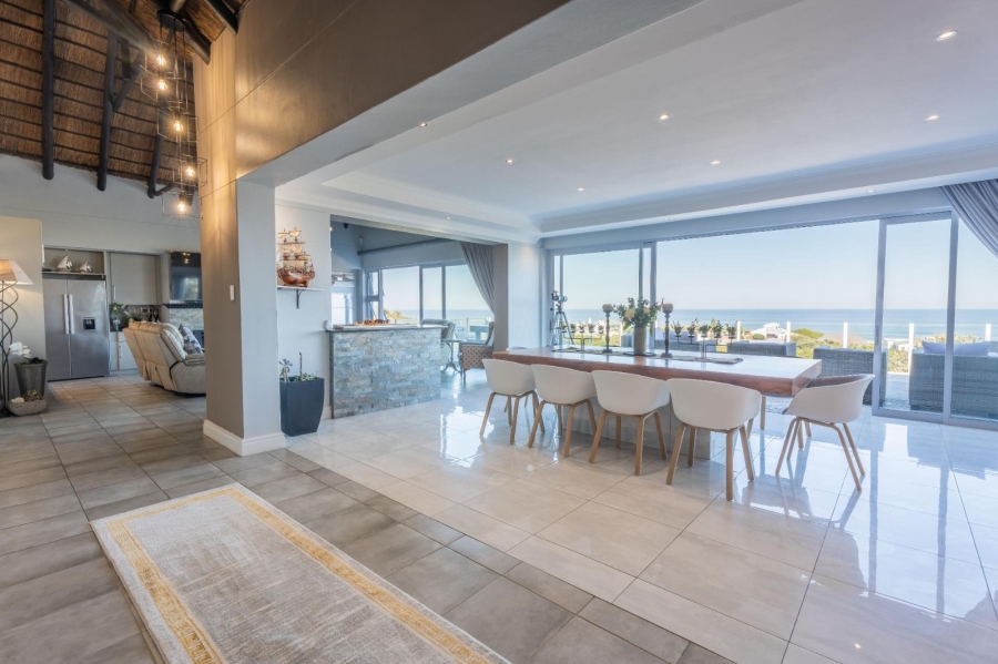 4 Bedroom Property for Sale in Cannon Rocks Eastern Cape